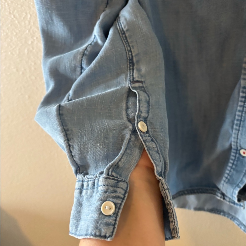 Banana Republic Light Blue Soft Wash Shirt - Picture 5 of 6